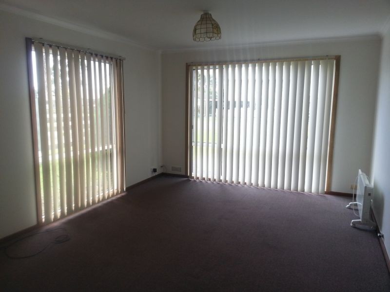12 Bay Road, Eagle Point VIC 3878