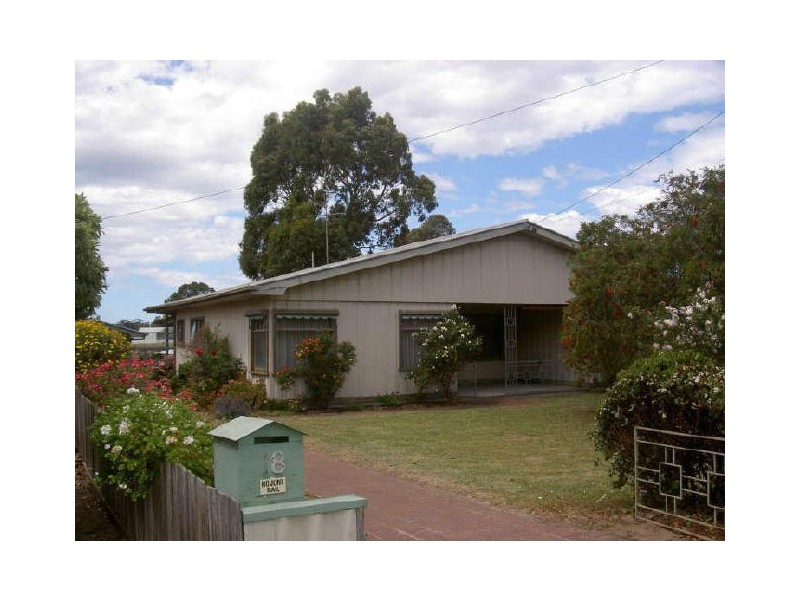 18 Wellington Street, Paynesville VIC 3880