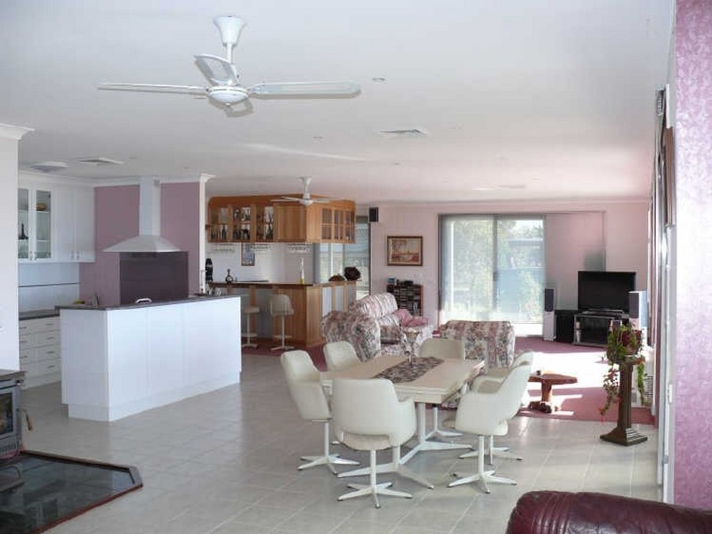 Eagle Point VIC 3878