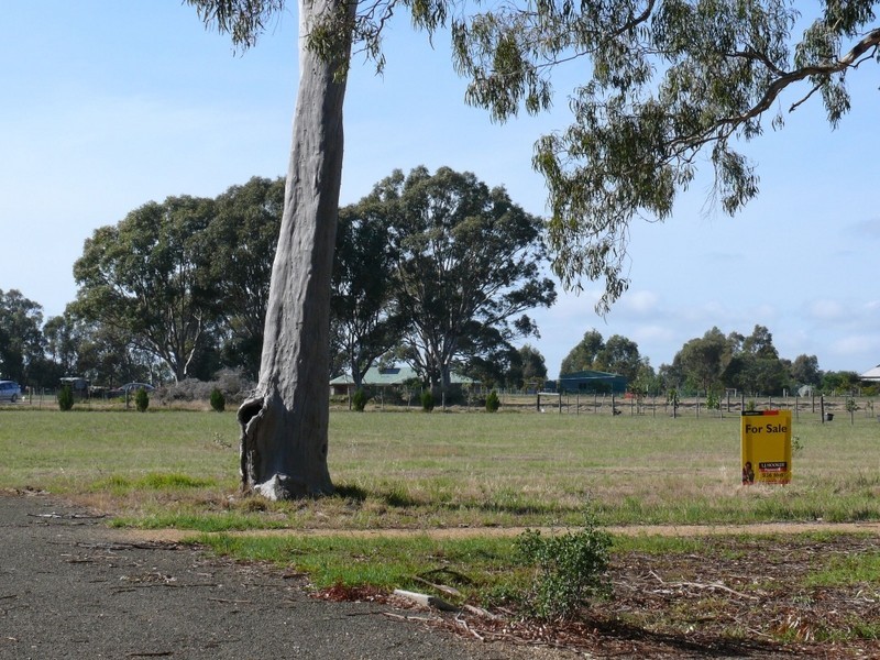 37 Forge Creek Road, Eagle Point VIC 3878