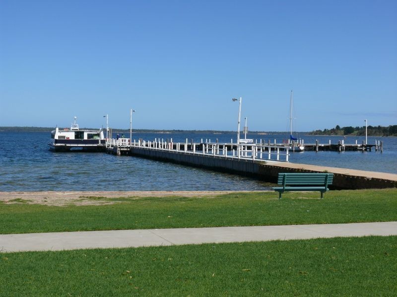 15 The Esplanade, Paynesville VIC 3880
