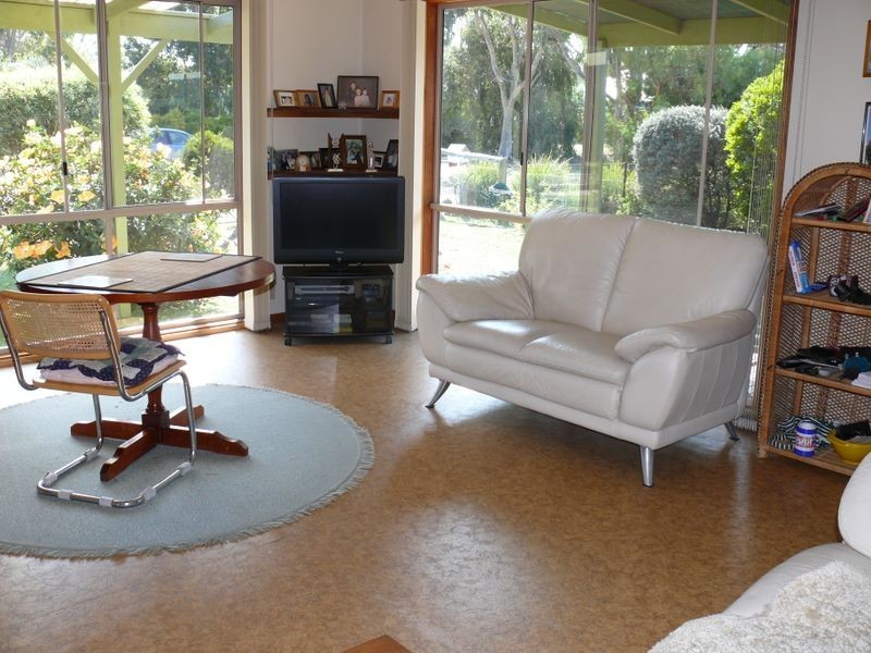 Raymond Island VIC 3880