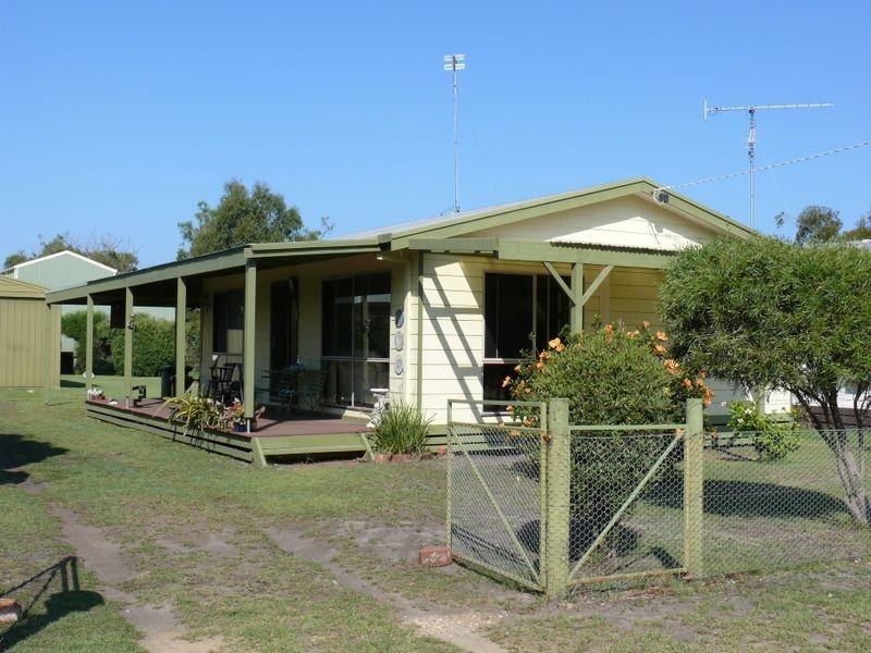 Raymond Island VIC 3880