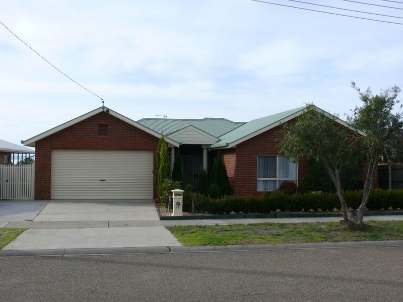 48 Fullarton Drive, Paynesville VIC 3880