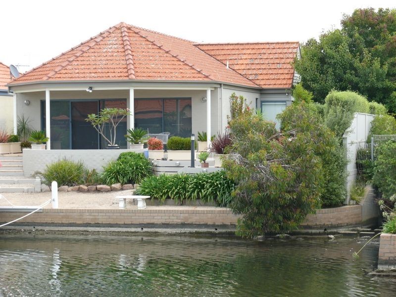 1/21 King Street, Paynesville VIC 3880