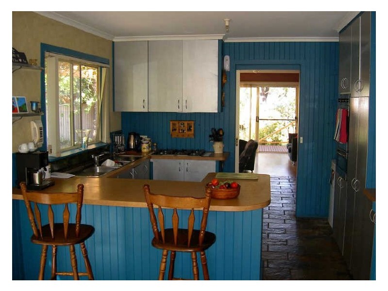 73 Twelfth Avenue, Raymond Island VIC 3880
