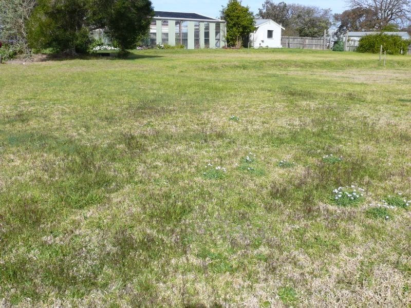 15 Toonalook Parade, Paynesville VIC 3880