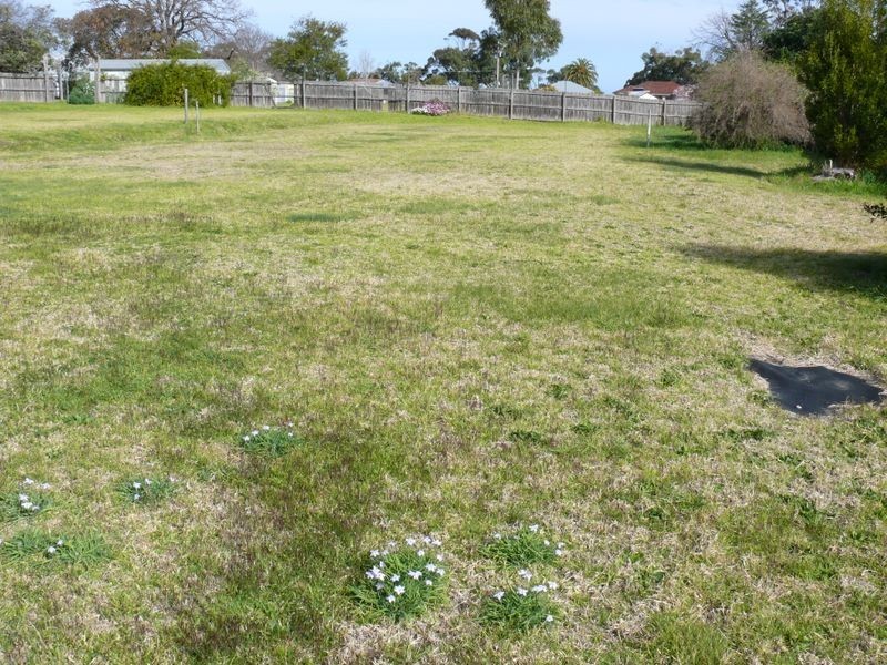 15 Toonalook Parade, Paynesville VIC 3880