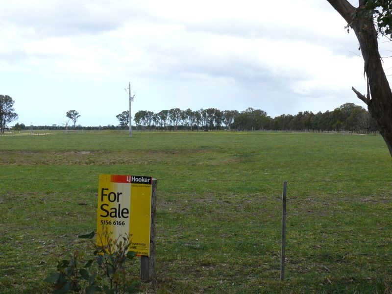 66 Jones Road, Eagle Point VIC 3878