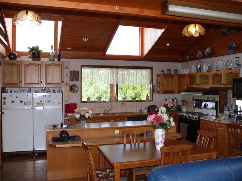 150 Gravelly Point Road, Raymond Island VIC 3880