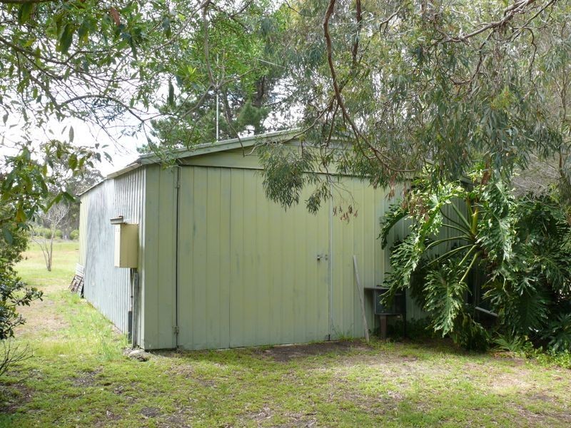 150 Gravelly Point Road, Raymond Island VIC 3880