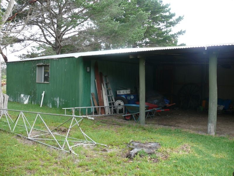 150 Gravelly Point Road, Raymond Island VIC 3880