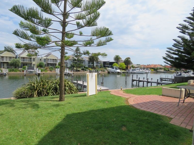 1/9 King Street, Paynesville VIC 3880