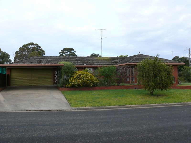 24 Reynolds Street, Paynesville VIC 3880