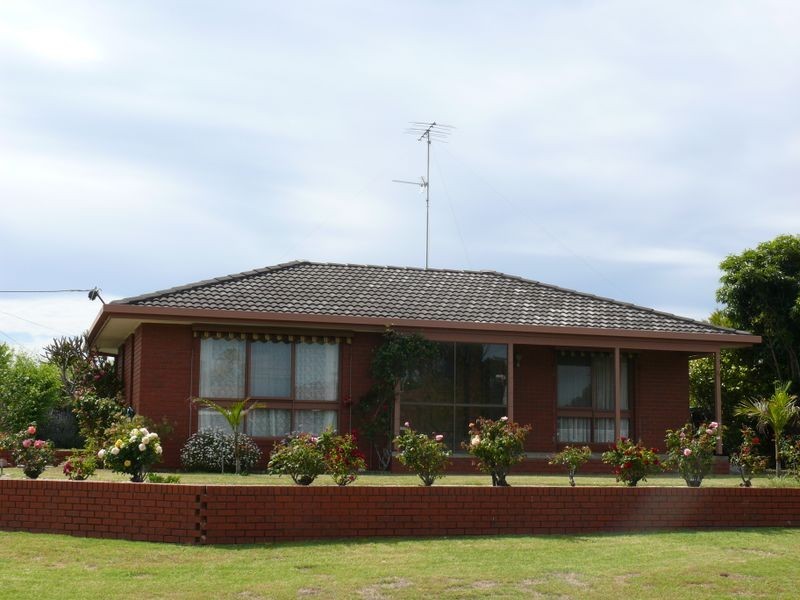 24 Reynolds Street, Paynesville VIC 3880