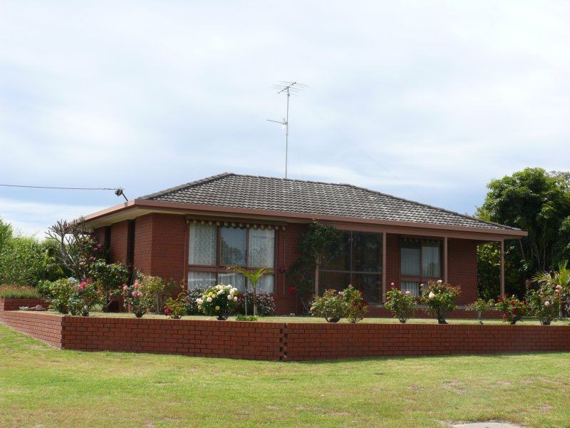 24 Reynolds Street, Paynesville VIC 3880