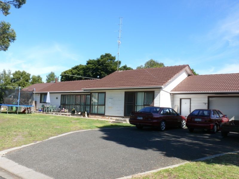 1 Toonalook Parade, Paynesville VIC 3880