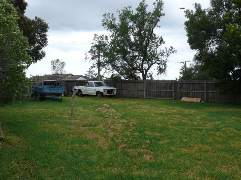 1 Toonalook Parade, Paynesville VIC 3880