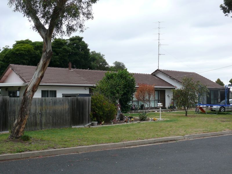 1 Toonalook Parade, Paynesville VIC 3880