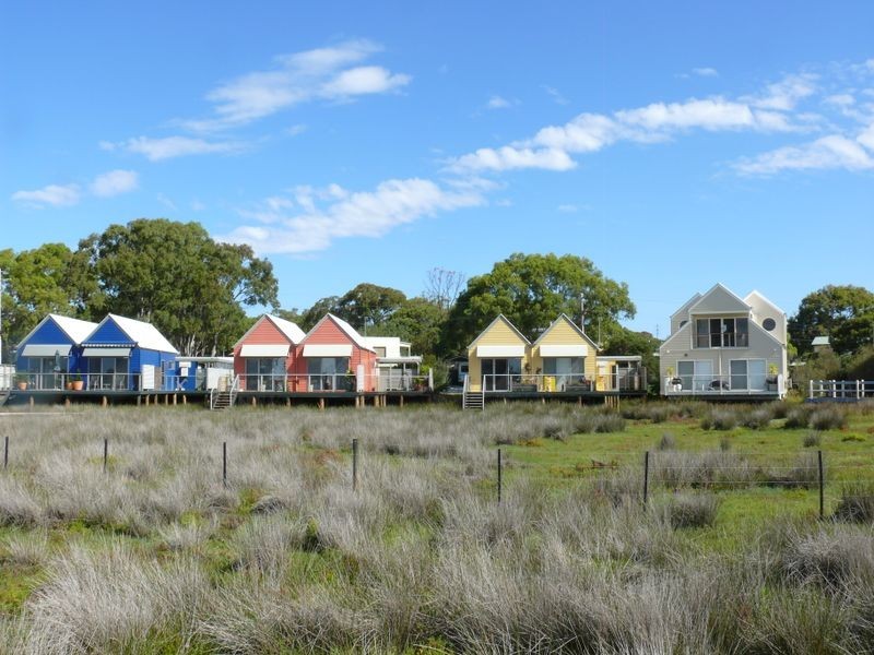 Raymond Island VIC 3880