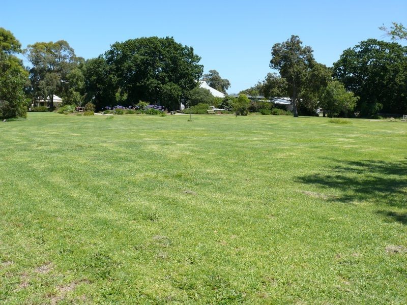 8 Newlands Drive, Paynesville VIC 3880