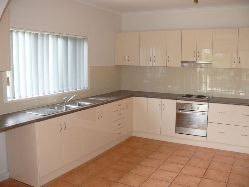 10 Millicent Court, Eagle Point VIC 3878