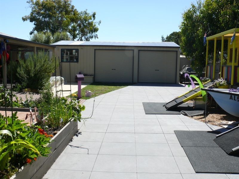 Raymond Island VIC 3880