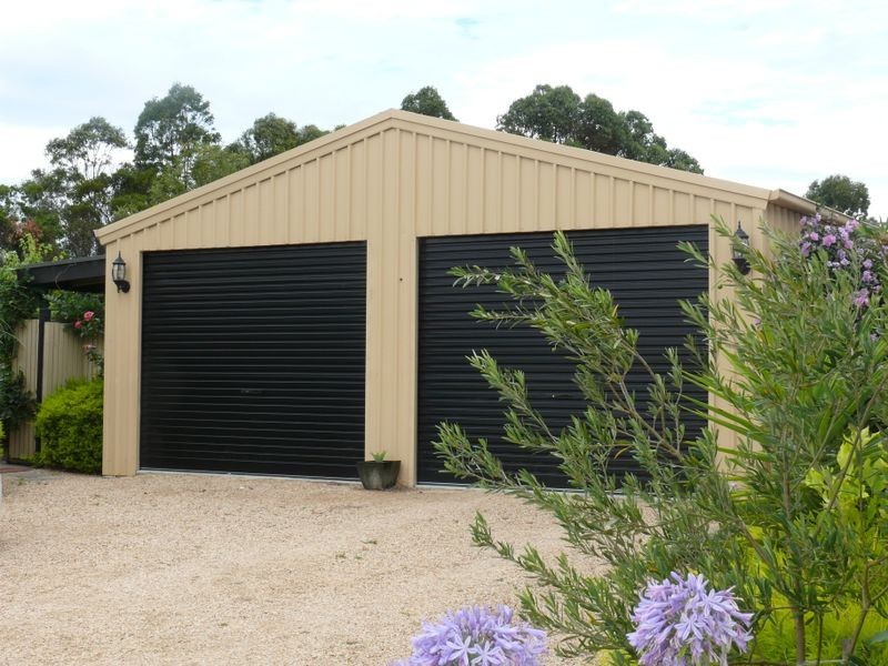 1 Simpsons Drive, Newlands Arm VIC 3875