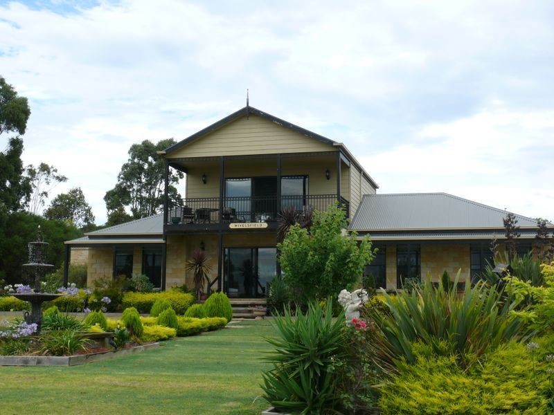 1 Simpsons Drive, Newlands Arm VIC 3875