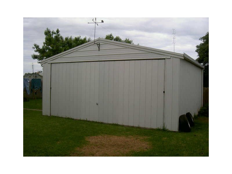 4 Kings Road, Paynesville VIC 3880