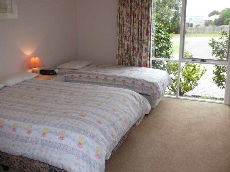 25 Schooner Terrace, Paynesville VIC 3880