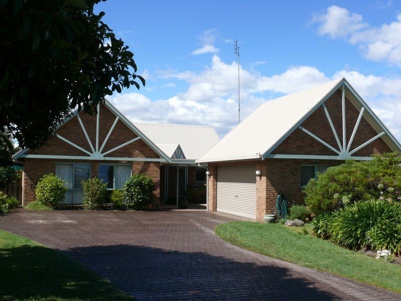 25 Schooner Terrace, Paynesville VIC 3880