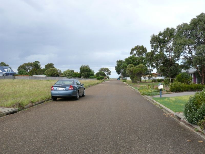 1 Lake Haven  Avenue, Newlands Arm VIC 3875