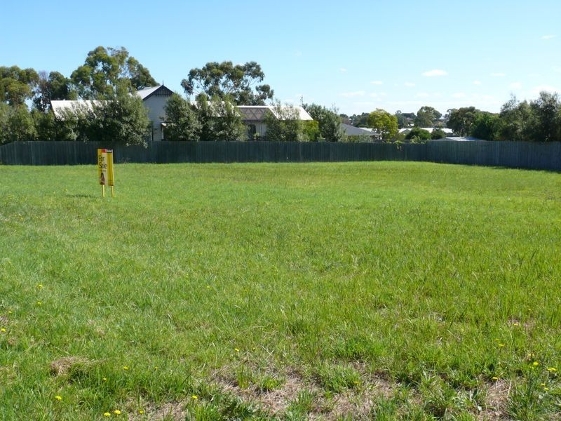 38 Lake Shore Drive, Newlands Arm VIC 3875