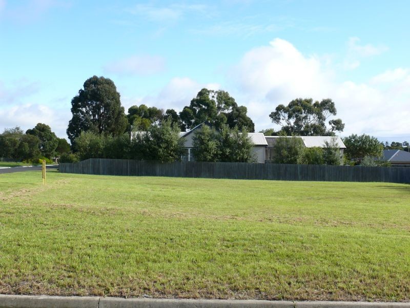 38 Lake Shore Drive, Newlands Arm VIC 3875