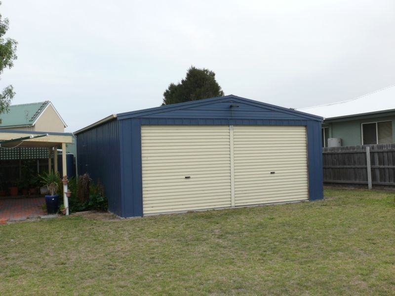 13 Hakea Court, Paynesville VIC 3880