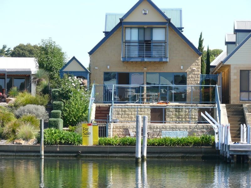 70A Wellington Street, Paynesville VIC 3880