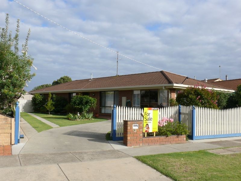 15 Waratah Avenue, Paynesville VIC 3880