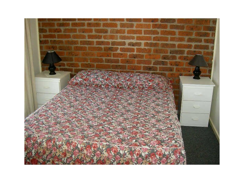 2/3-19 Toonalook Parade, Paynesville VIC 3880