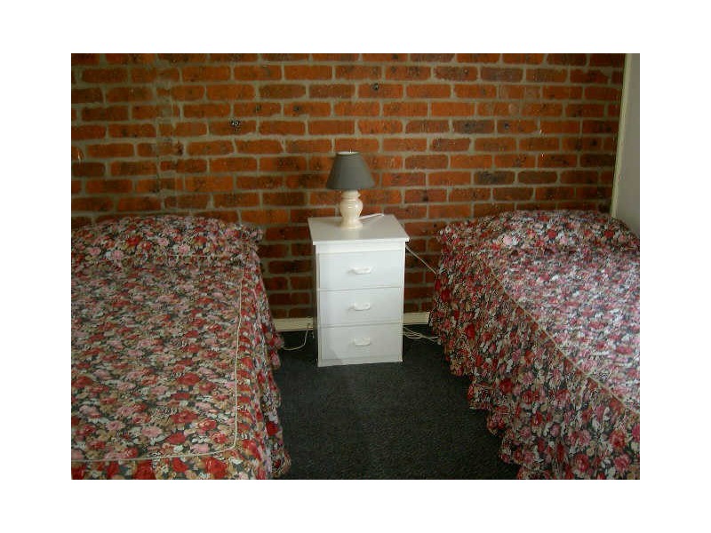 2/3-19 Toonalook Parade, Paynesville VIC 3880