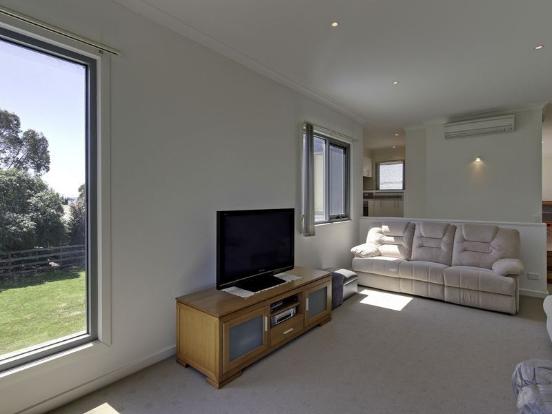 Unit 3/89 Bay Road, Eagle Point VIC 3878