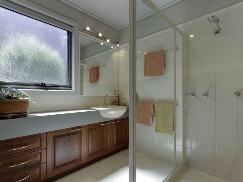 9 Kellina Court, Paynesville VIC 3880