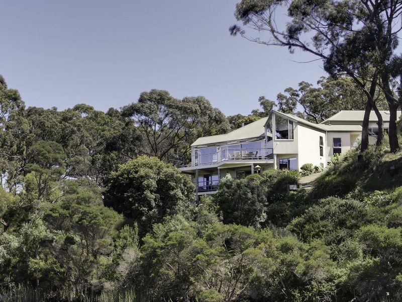 9 Kellina Court, Paynesville VIC 3880