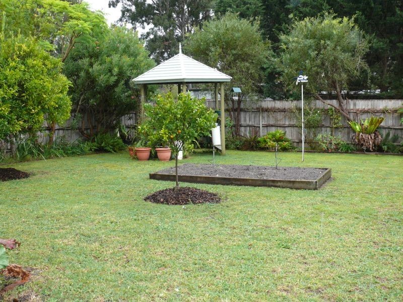 8 Hoskin Street, Eagle Point VIC 3878