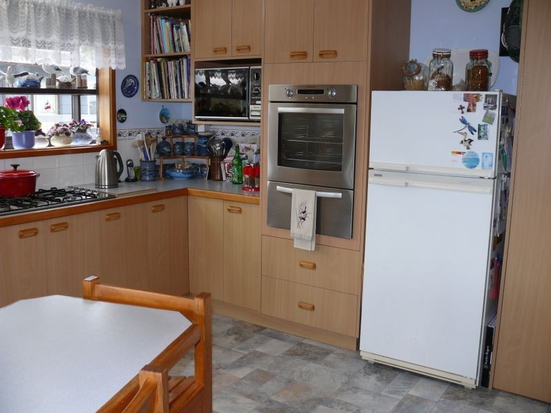 147 Bay Road, Eagle Point VIC 3878