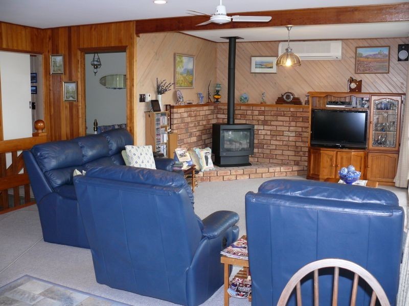 147 Bay Road, Eagle Point VIC 3878