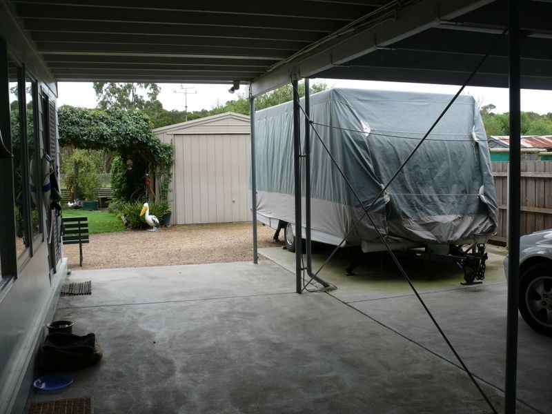 147 Bay Road, Eagle Point VIC 3878