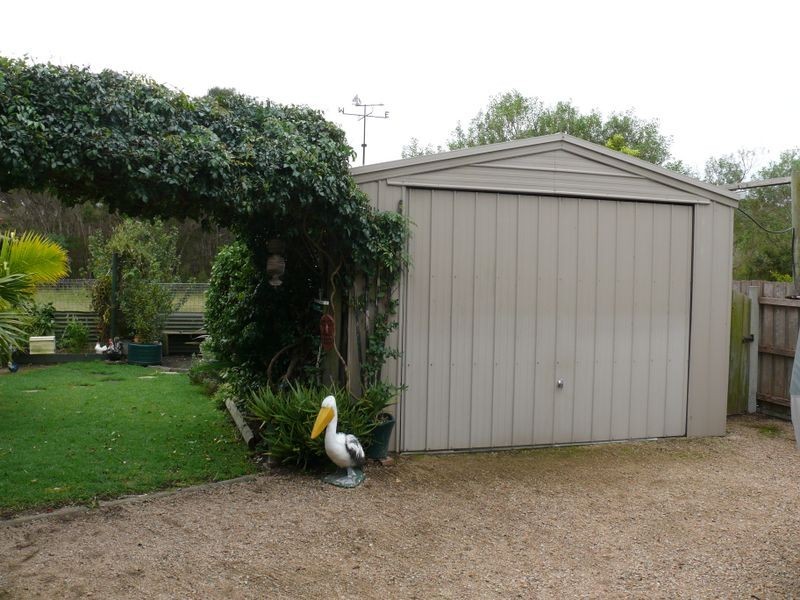 147 Bay Road, Eagle Point VIC 3878