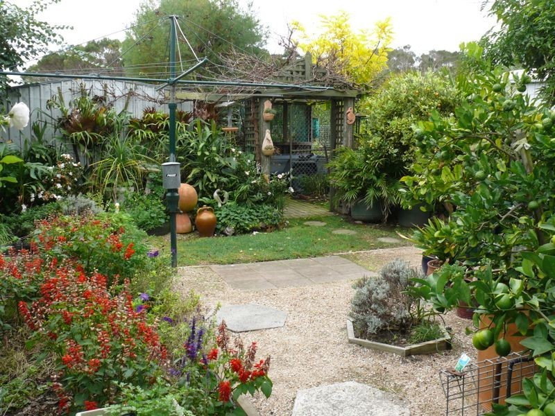 147 Bay Road, Eagle Point VIC 3878