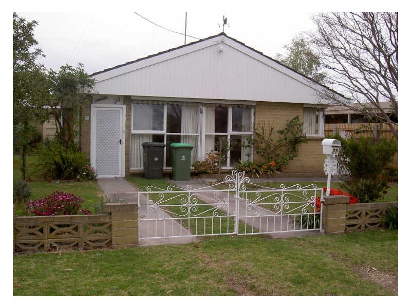 25 Toonalook Parade, Paynesville VIC 3880